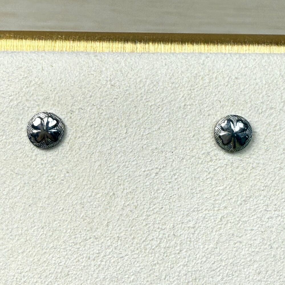 Vintage 60s 70s Tiny Circle Four Leaf Clover Stud Post Earrings Silver Tone